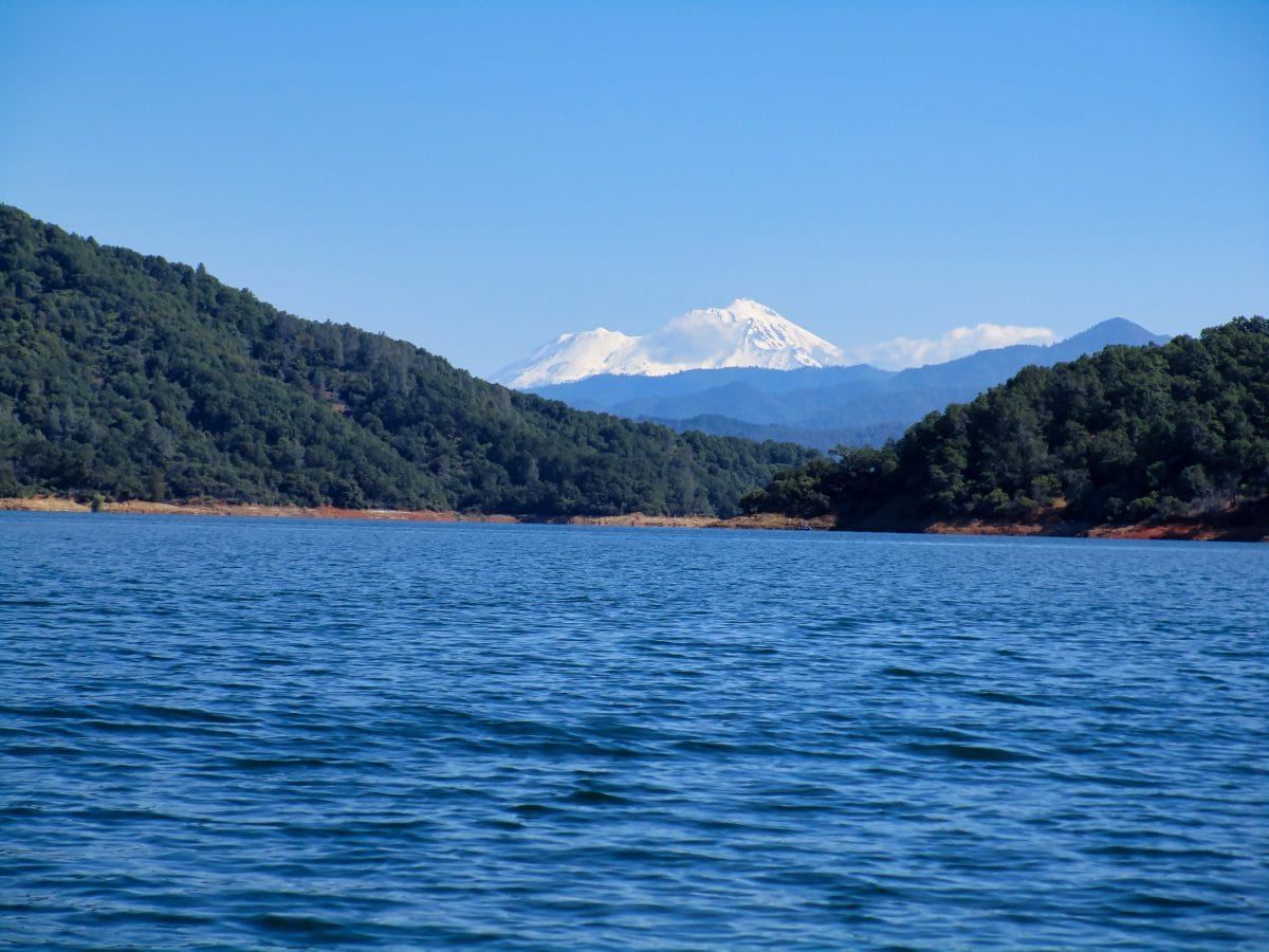 Mount Shasta - Shasta Lake